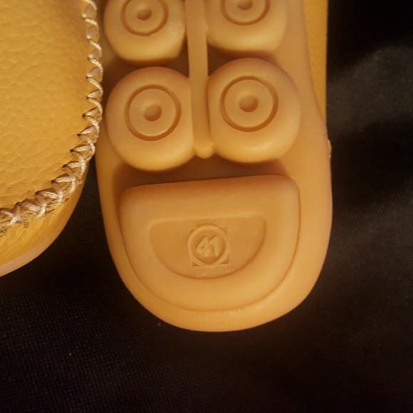 Shoes - Picture 2 of 5